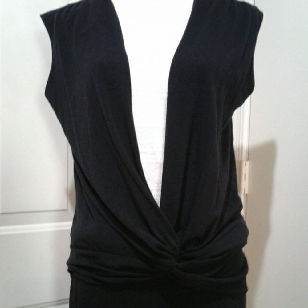 🌺 Black Bisou Bisou V-front Knit Over Blouse/Top